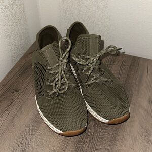 Green Knit Sneakers with Gum Sole and Sleek Design